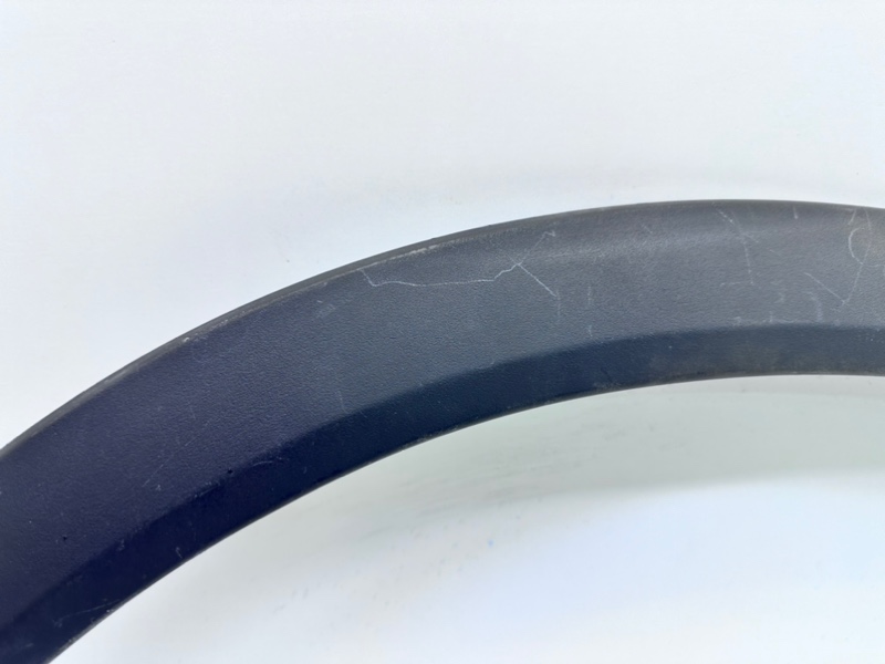 Накладка переднего крыла правого