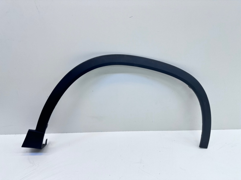 Накладка переднего крыла правого