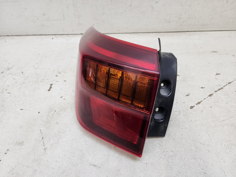 Фонарь задний левый