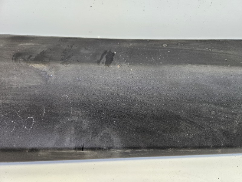 Накладка двери задней правой