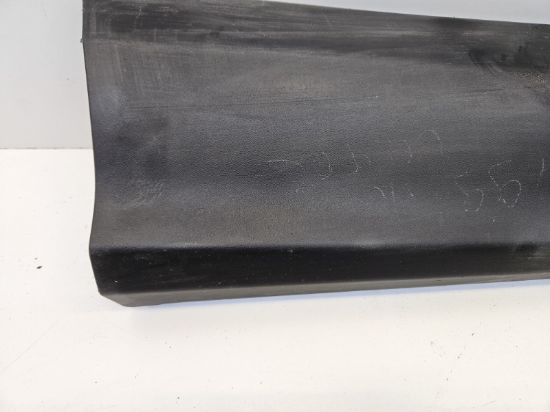 Накладка двери задней правой