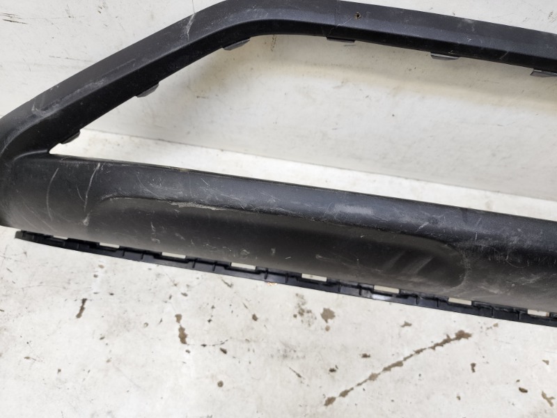 Накладка переднего бампера