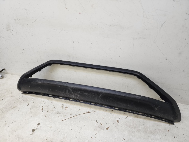 Накладка переднего бампера