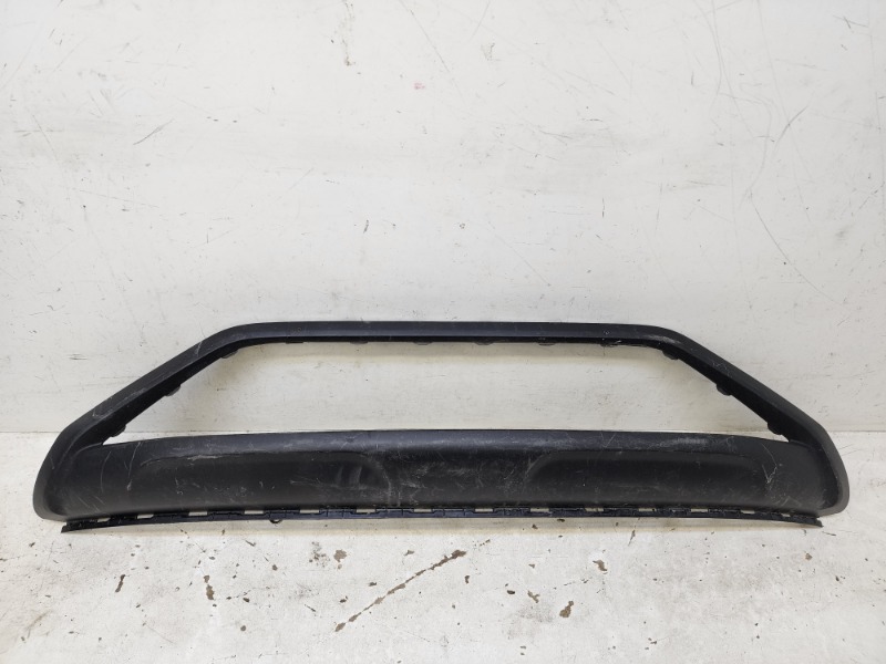 Накладка переднего бампера