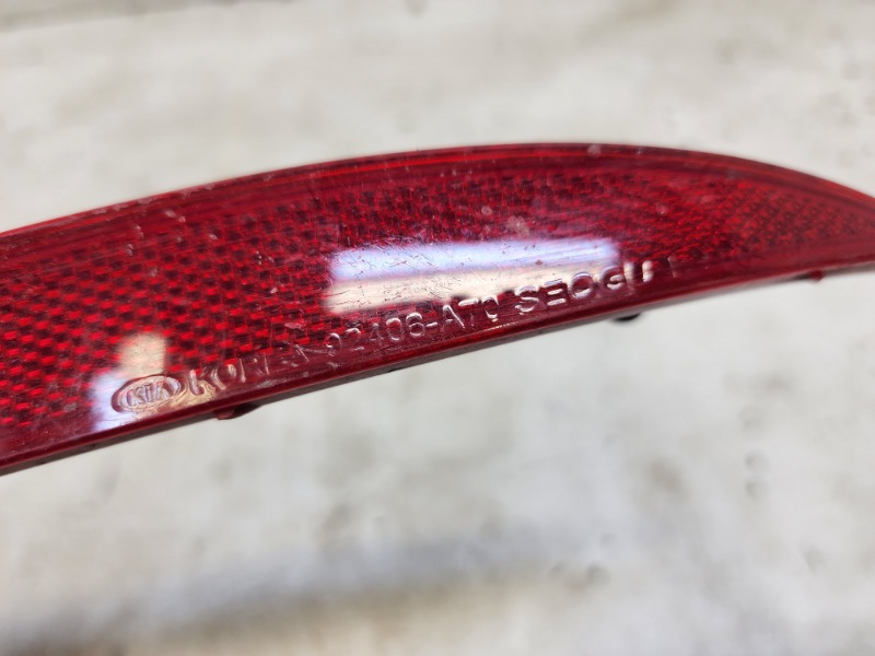 Отражатель в бампер задний правый