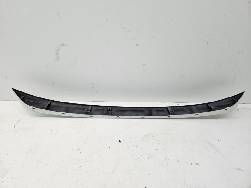 Накладка крышки багажника