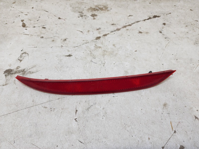 Отражатель в бампер задний правый