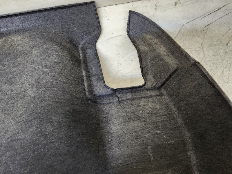 Обшивка багажника