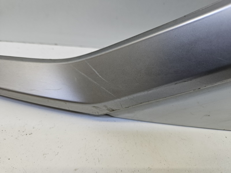 Накладка крышки багажника