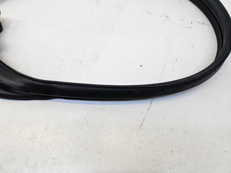 Уплотнитель двери