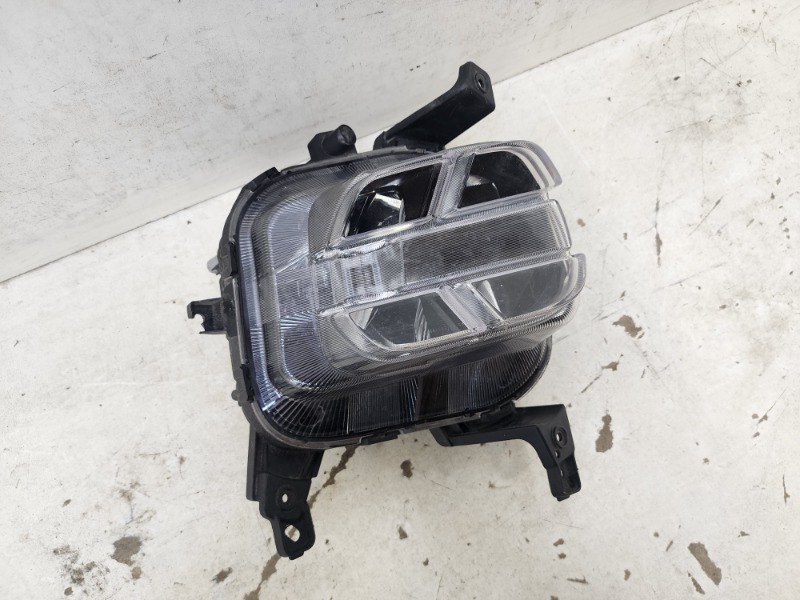 Фара противотуманная левая