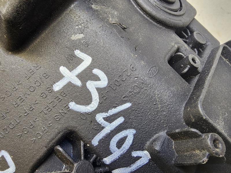 Фара противотуманная левая