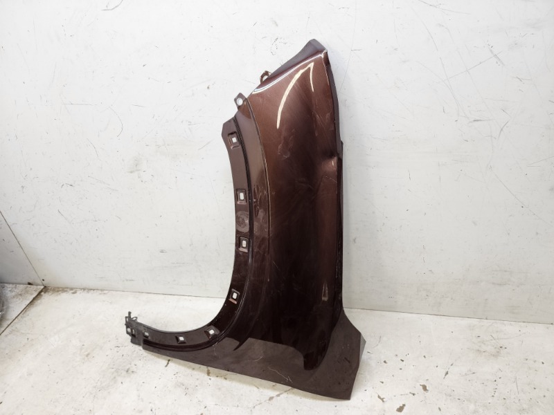 Крыло переднее левое