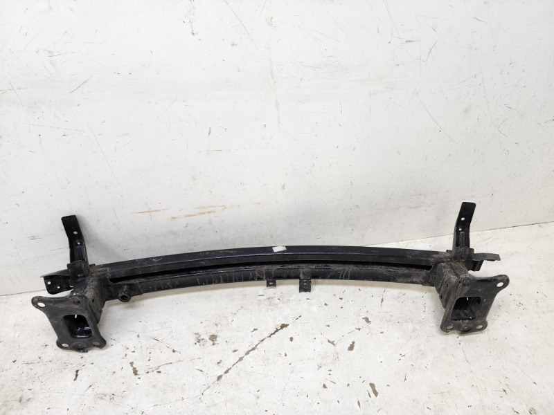 Усилитель переднего бампера