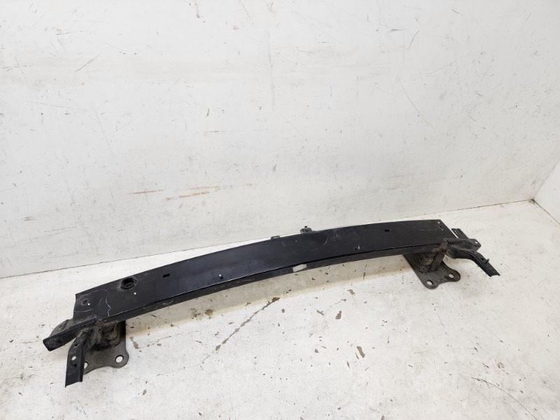 Усилитель переднего бампера