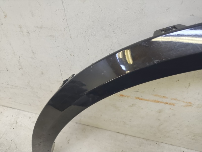 Накладка переднего крыла левого