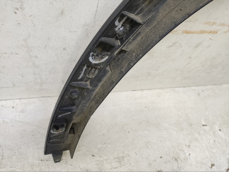 Накладка переднего крыла левого