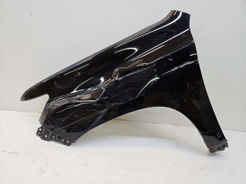 Крыло переднее левое