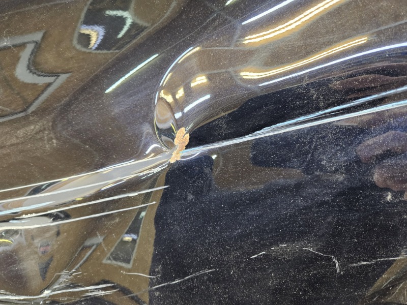 Крыло переднее левое