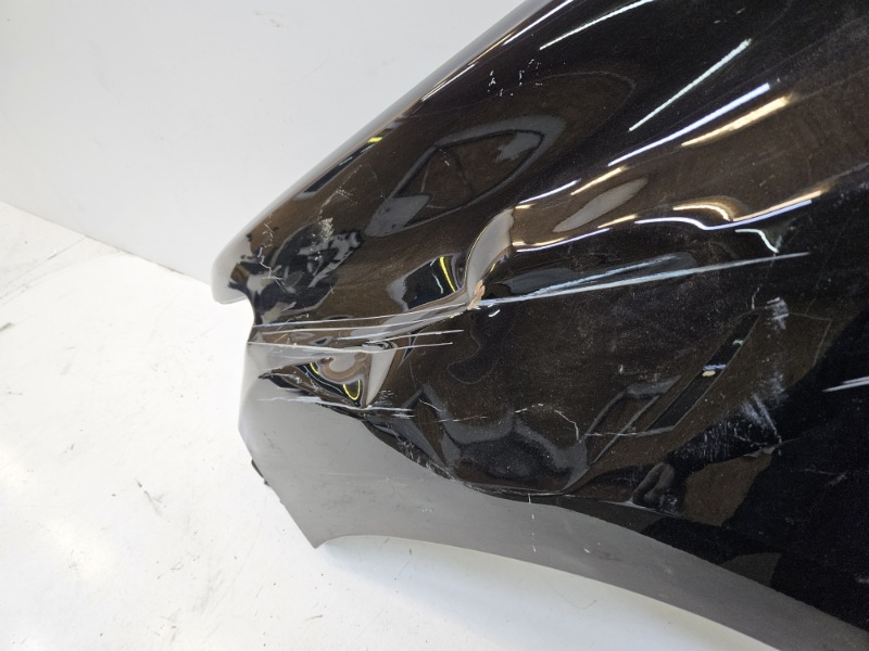 Крыло переднее левое