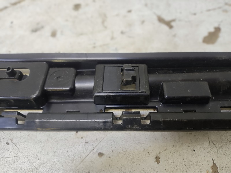 Накладка на подножку