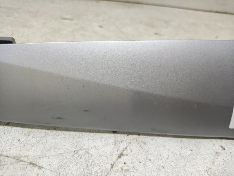 Накладка двери передней левой