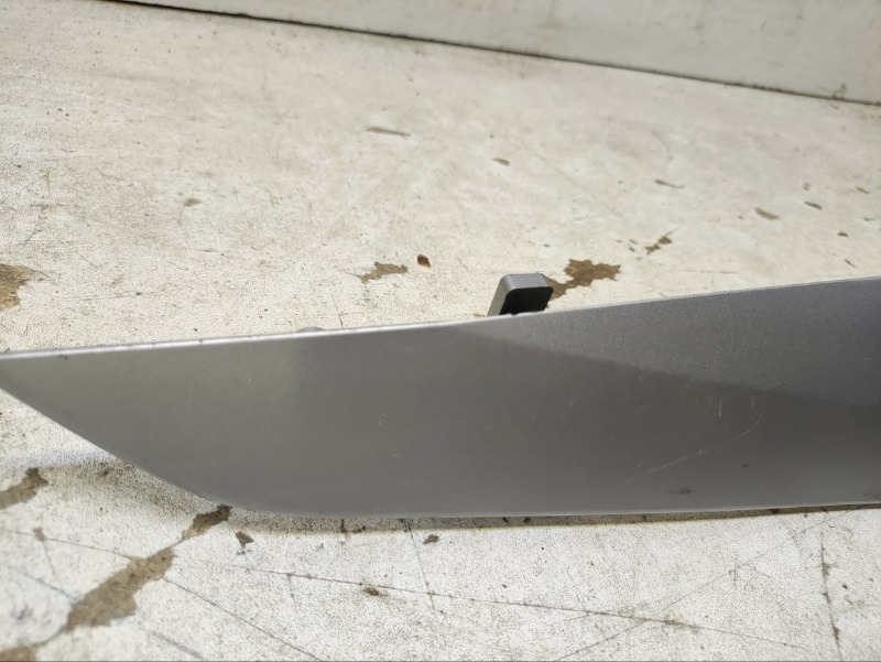 Накладка двери передней левой