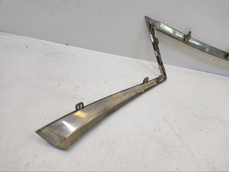 Накладка на решетку радиатора