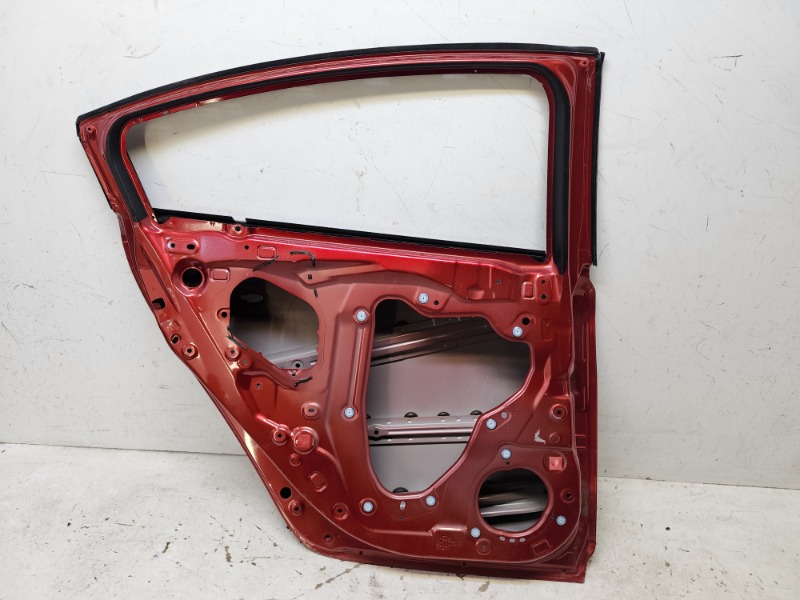 Дверь задняя левая