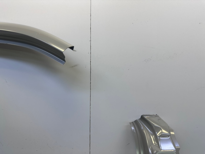 Кузовной элемент