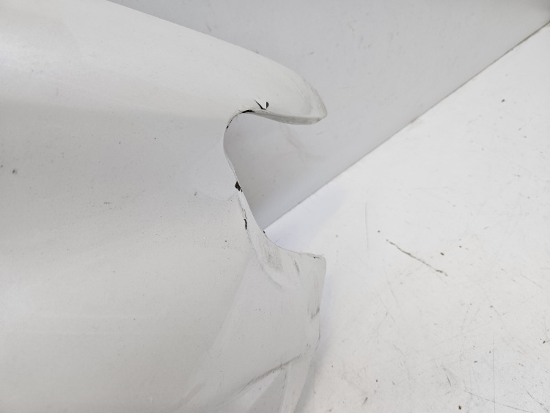 Крыло переднее правое