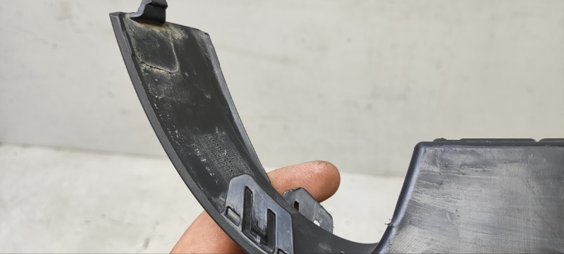 Накладка переднего бампера левая