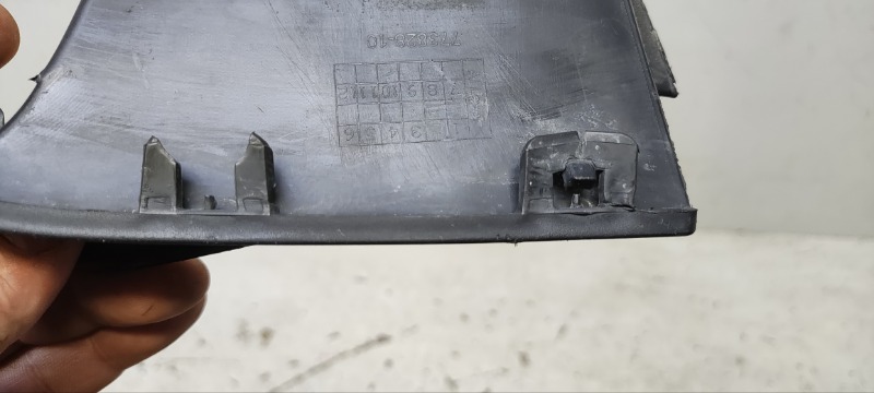 Накладка переднего бампера левая