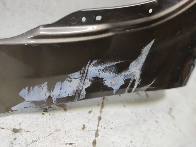 Крыло переднее левое