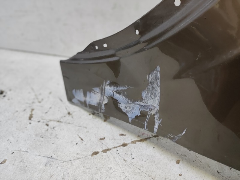 Крыло переднее левое