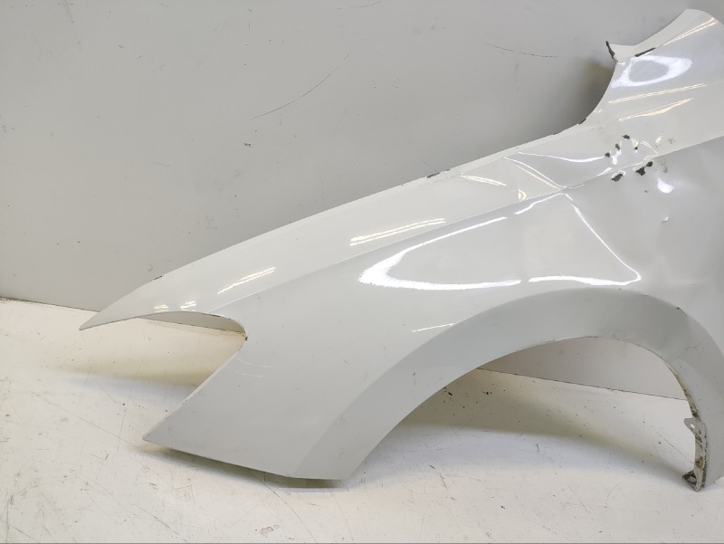 Крыло переднее левое