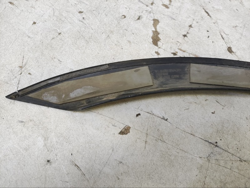Накладка заднего крыла левого