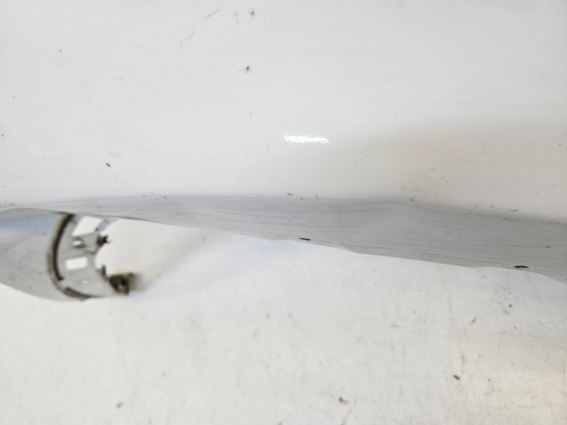 Крыло переднее правое