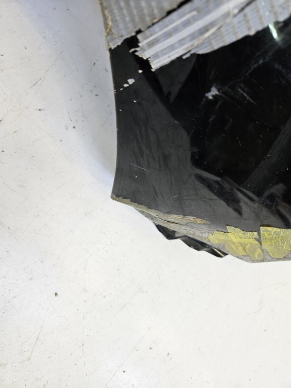 Крыло переднее правое