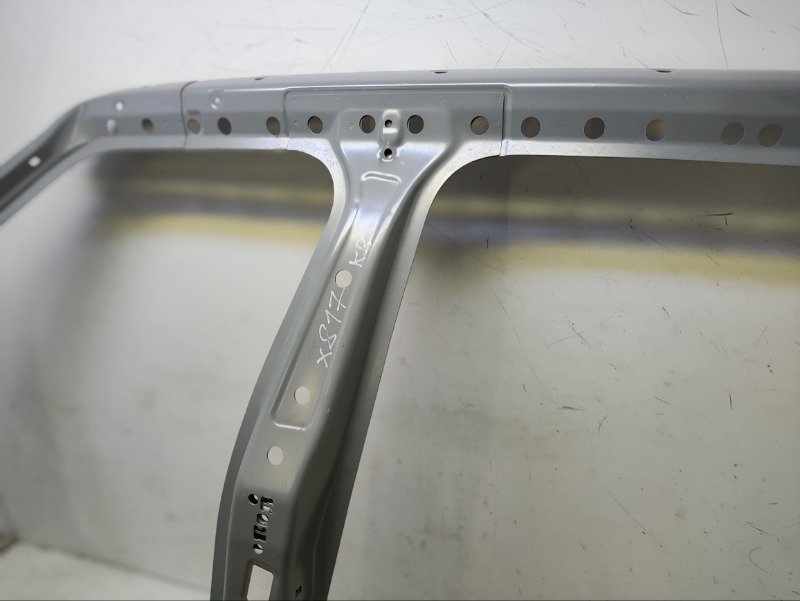 Кузовной элемент