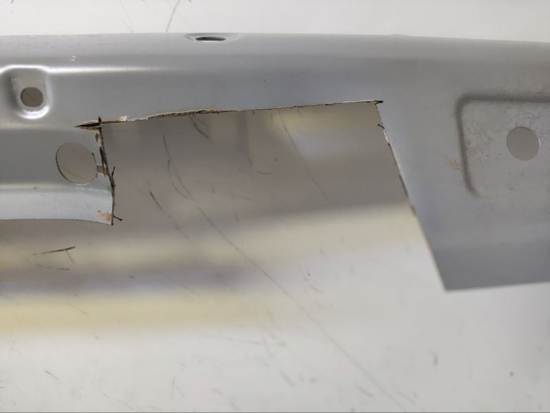 Кузовной элемент