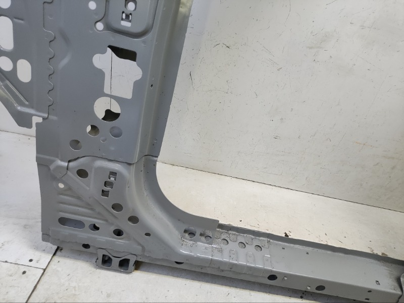 Кузовной элемент