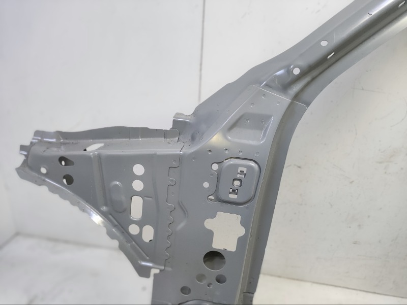 Кузовной элемент