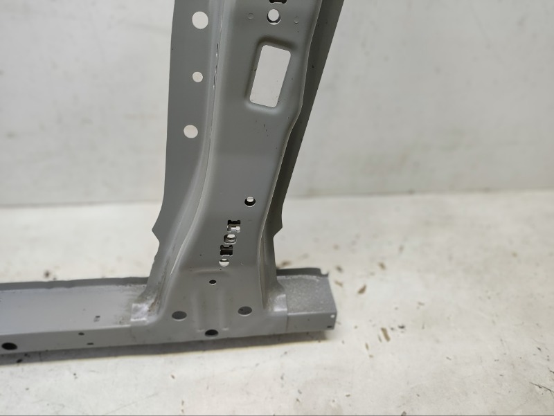 Кузовной элемент