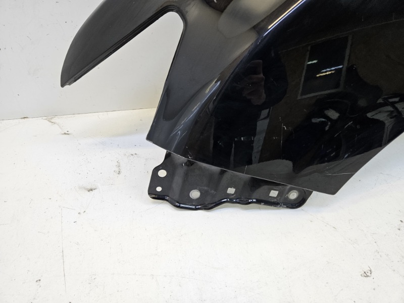 Крыло переднее левое