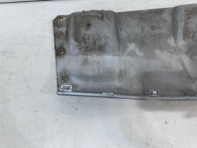 Накладка переднего бампера