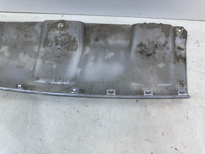 Накладка переднего бампера