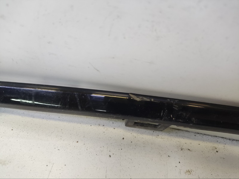 Молдинг заднего бампера