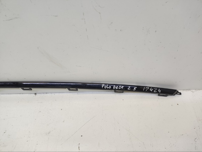 Молдинг заднего бампера