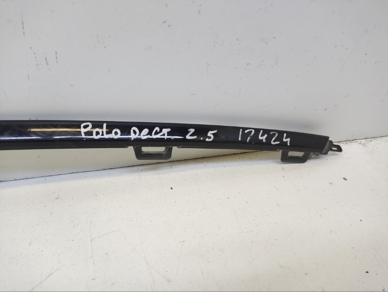 Молдинг заднего бампера